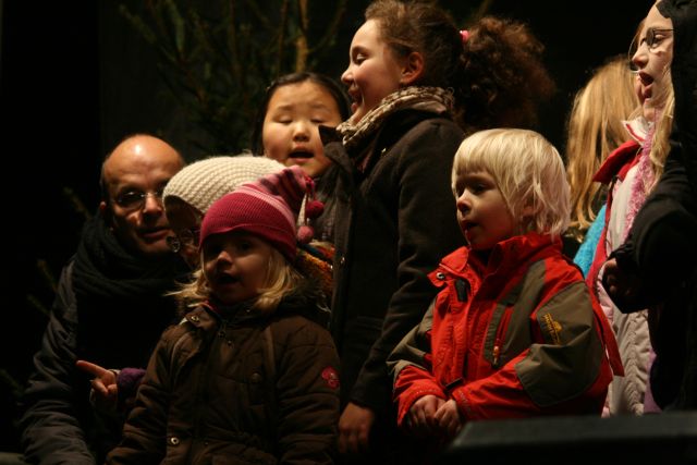gal/2011/2011 Steeler Weihnachtsmarkt/2011 Saitentwist Steeler Weihnachtsmarkt 14.11 159.JPG